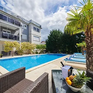 Stella Adria Apartment